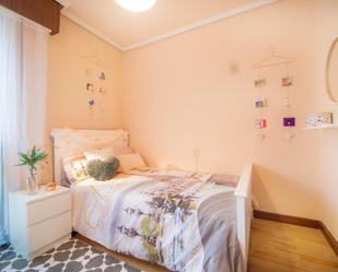 Dormitori de Apartament per a compartir en Bilbao  amb Calefacció, Moblat i Forn