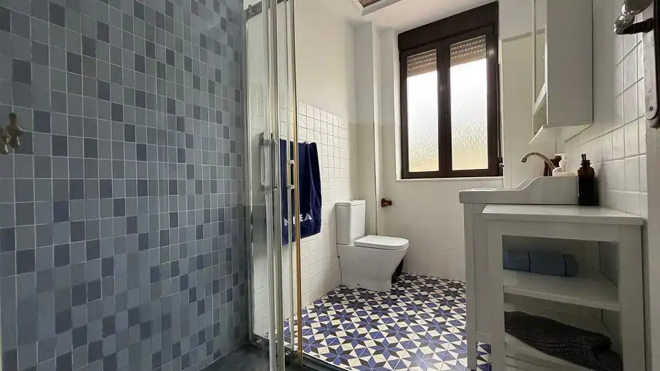 Baño de Piso en venta en Cartagena con Aire acondicionado y Calefacción