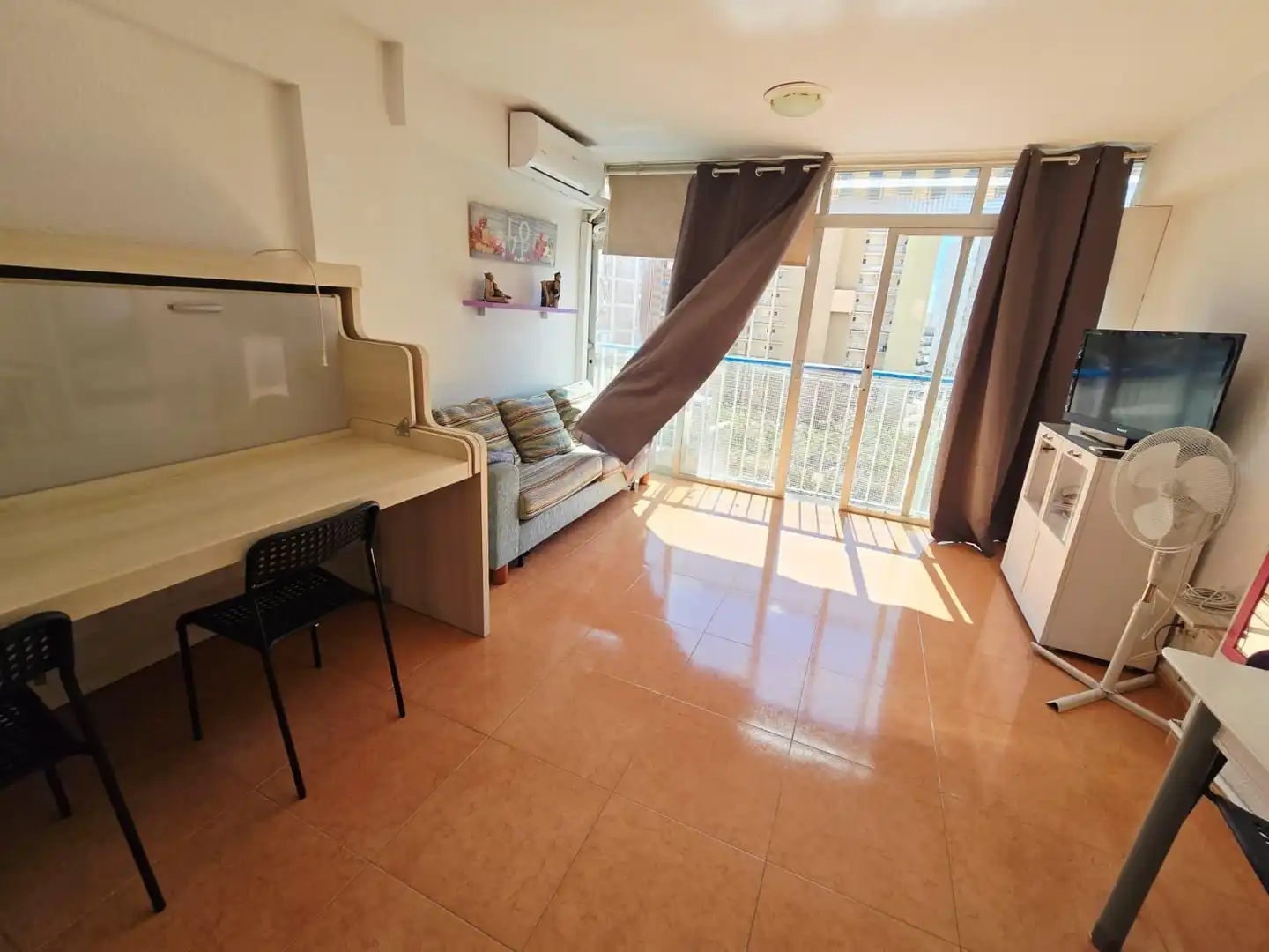 Terrassa de Apartament en venda en Benidorm amb Aire condicionat, Moblat i Piscina comunitària
