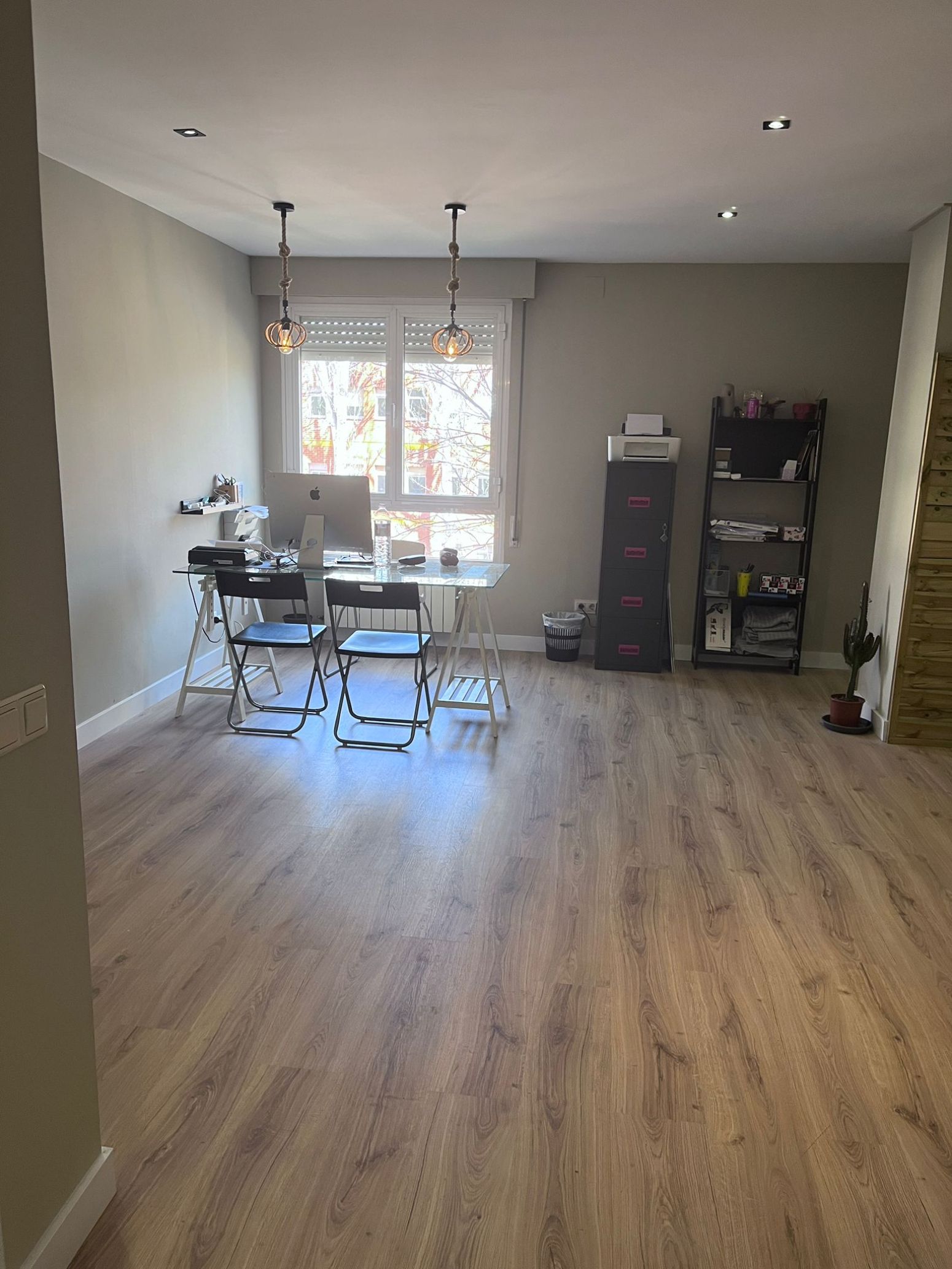 Wohnzimmer von Büro zum Verkauf in  Logroño mit Klimaanlage, Heizung und Terrasse