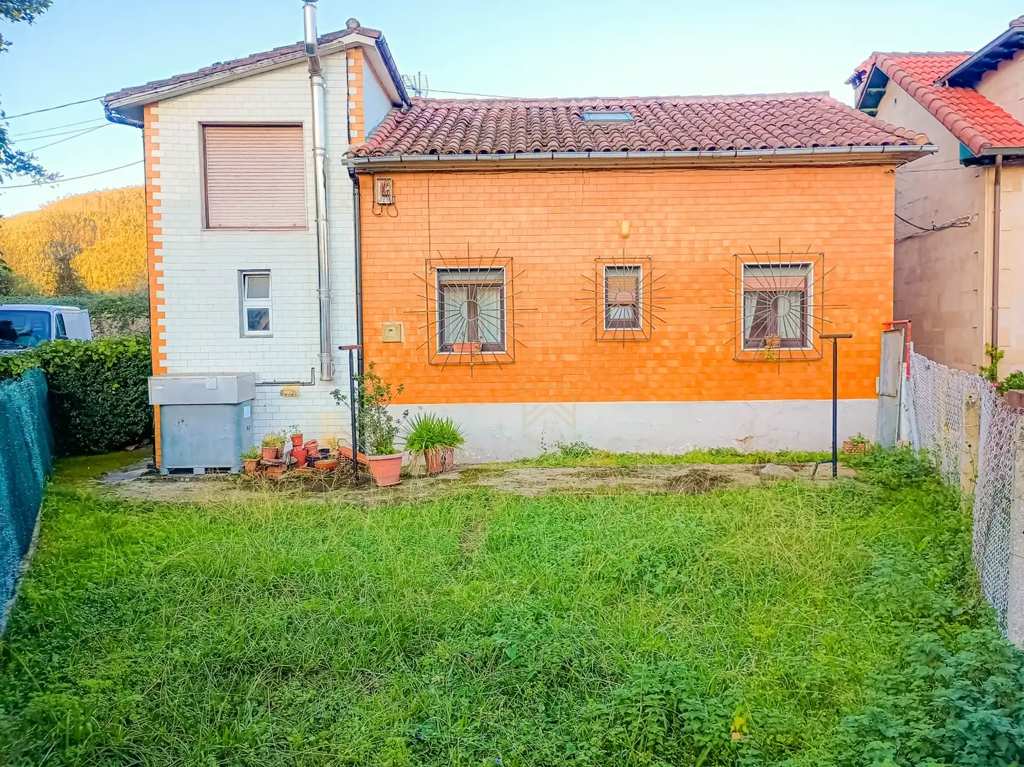 Vista exterior de Casa o chalet en venta en Castañeda con Calefacción