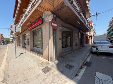 Local comercial de lloguer a Carrer de Sant Jaume 98