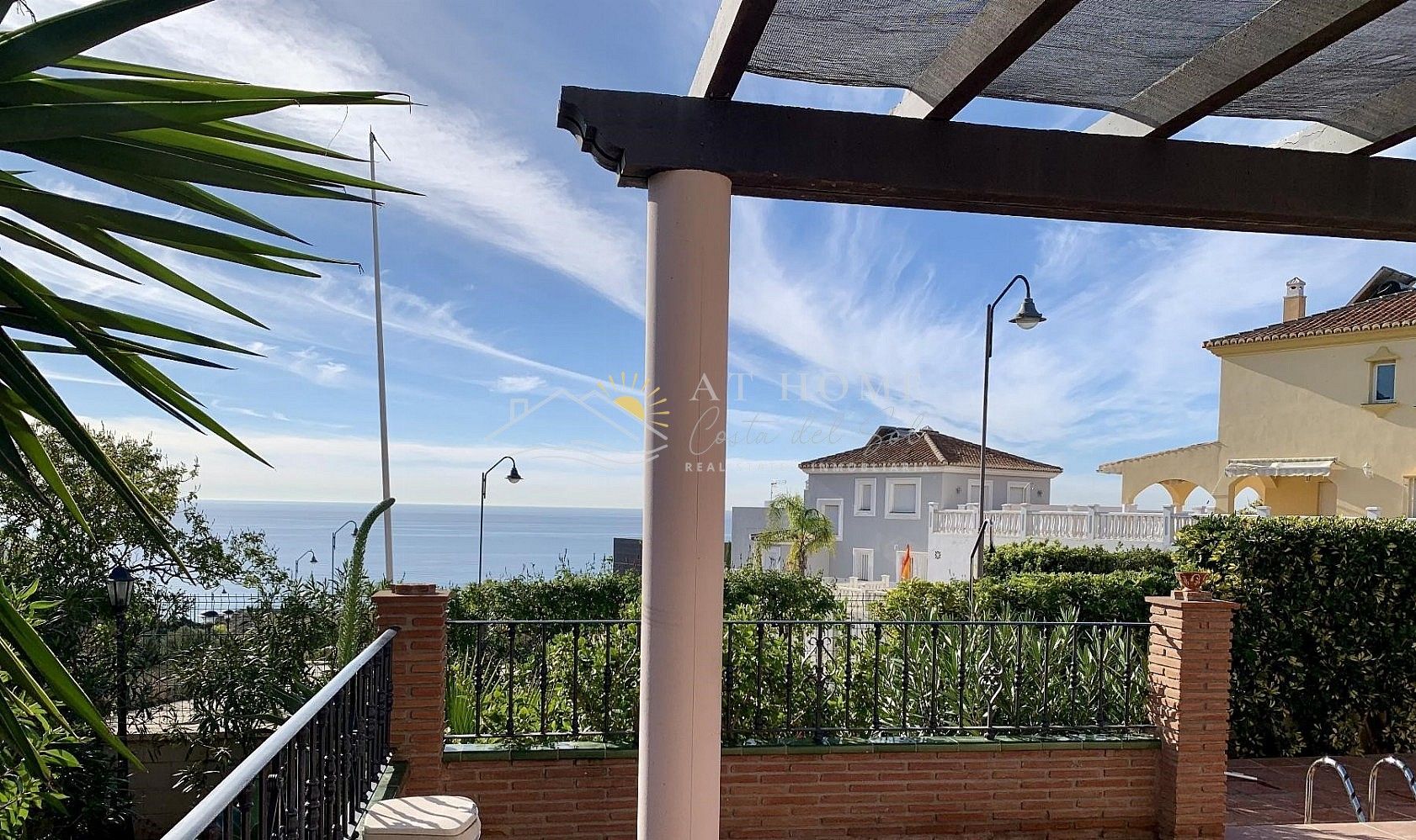 Terrassa de Casa o xalet en venda en Vélez-Málaga amb Terrassa, Piscina i Forn