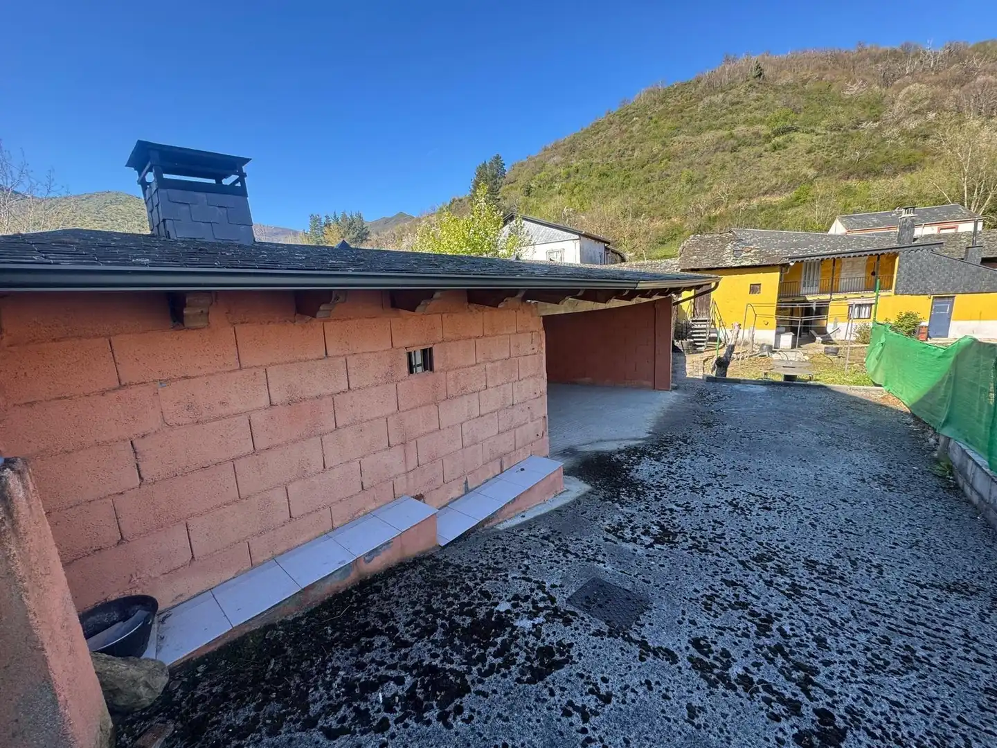 Exterior view of Country homes for sale in Ponferrada  with Private garden, Terrace and Balcony