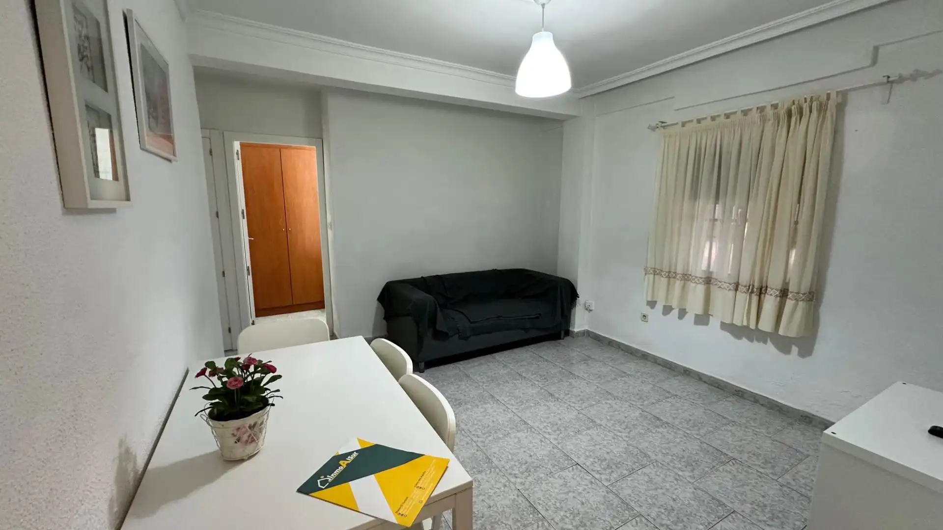 Sala de estar de Piso para compartir en Sevilla con Balcón