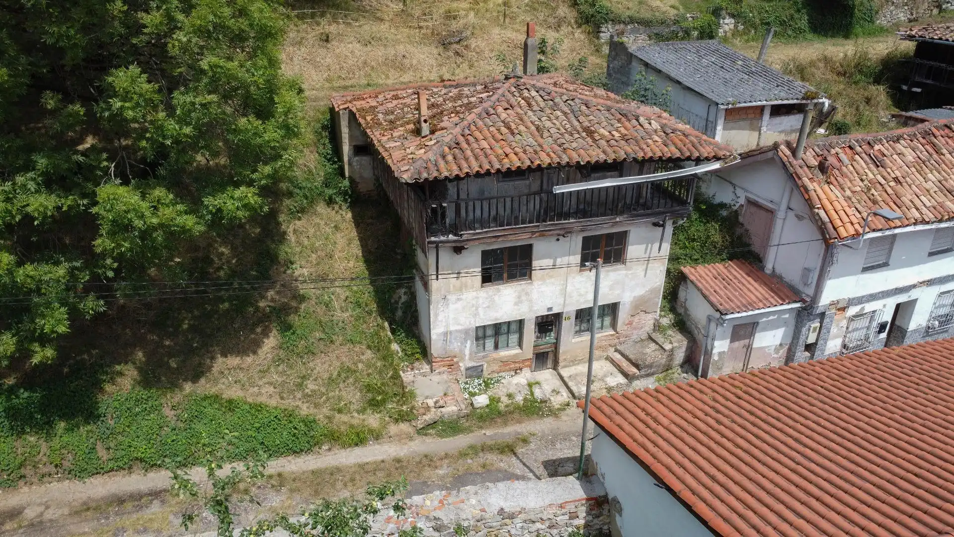 Außenansicht von Country house zum Verkauf in Oviedo 