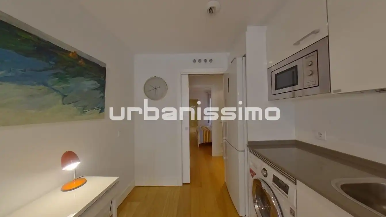 Vista exterior de Apartamento de alquiler en Madrid con Aire acondicionado, Calefacción y Amueblado