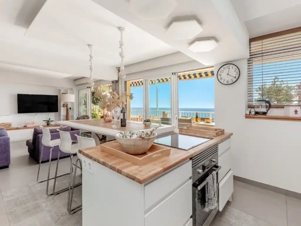 Kitchen of Apartments for sale in Campello Playa