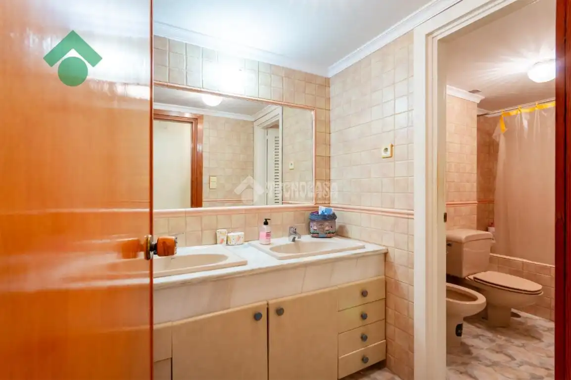Baño de Piso en venta en Almuñécar