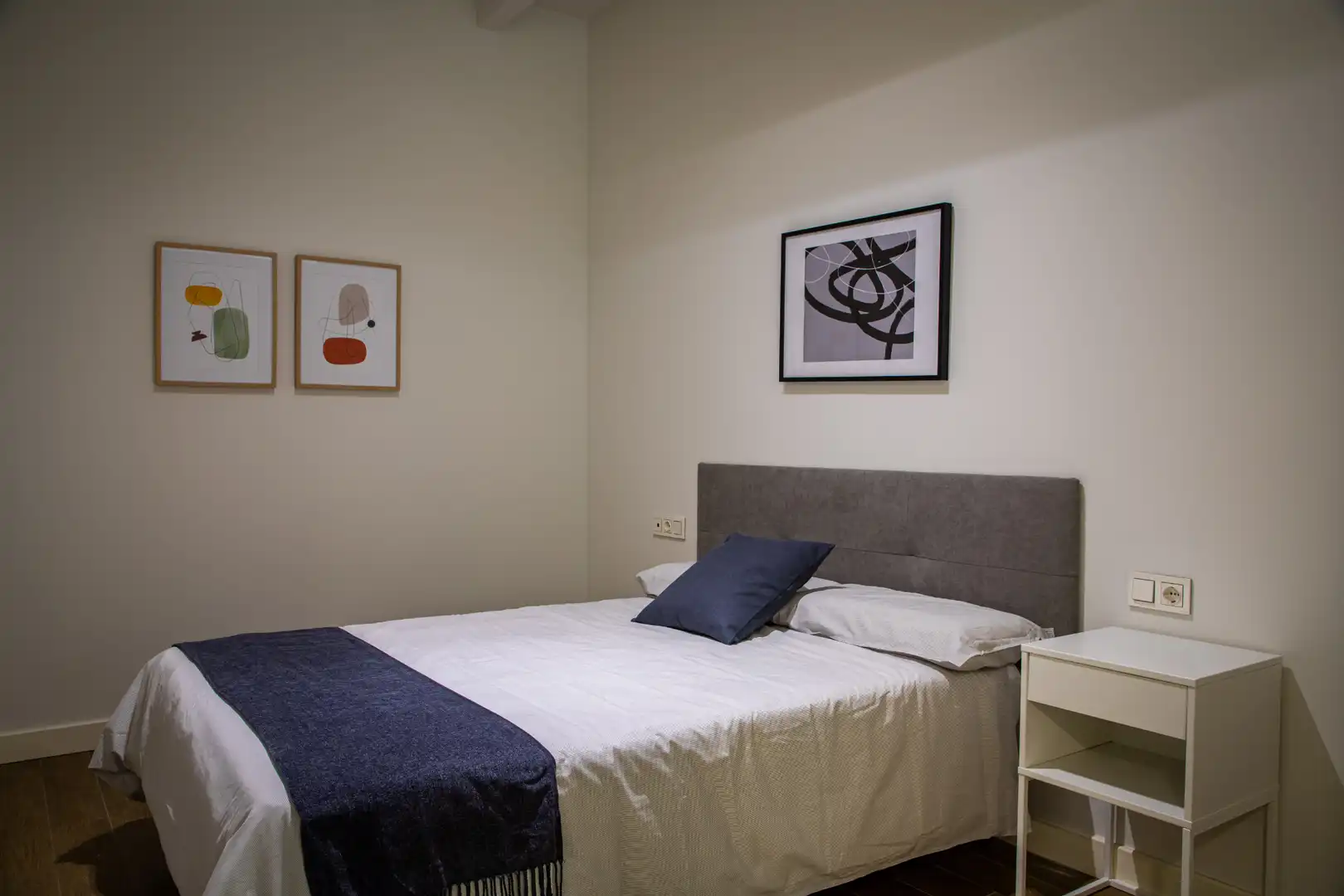 Bedroom of Flat for rent in Sevilla  with Air Conditioner, Furnished and Oven