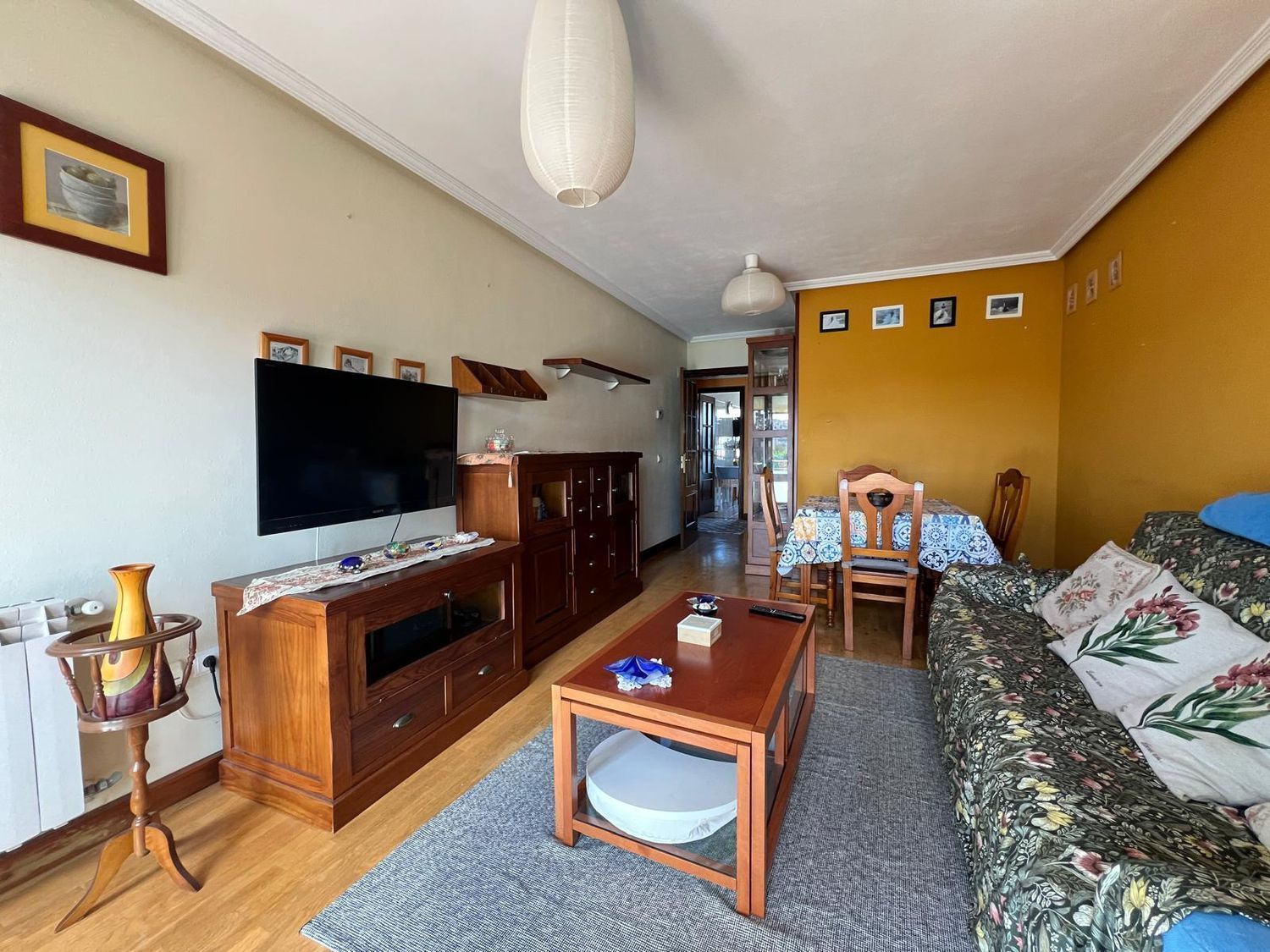 Living room of Flat to rent in Gijón   with Heating, Terrace and Swimming Pool