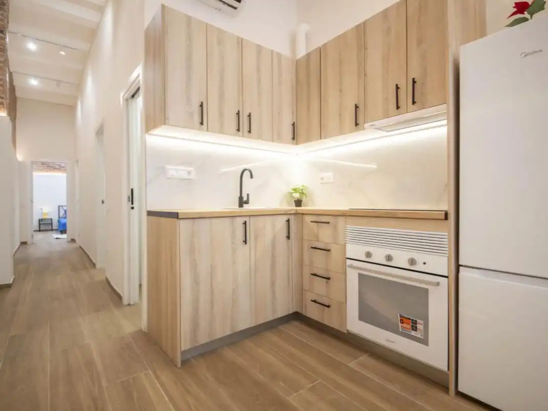 Kitchen of Flat for sale in Barcelona  with Air Conditioner, Private garden and Parquet flooring