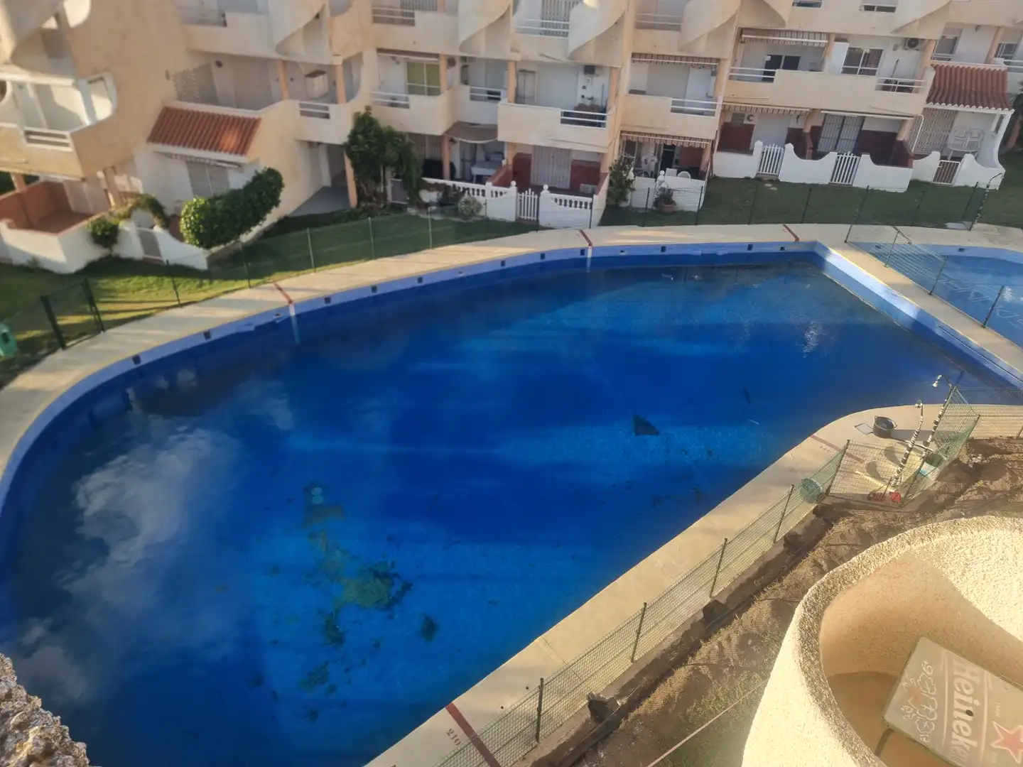 Piscina de Casa o xalet de lloguer en Almería amb Jardí privat, Terrassa i Traster