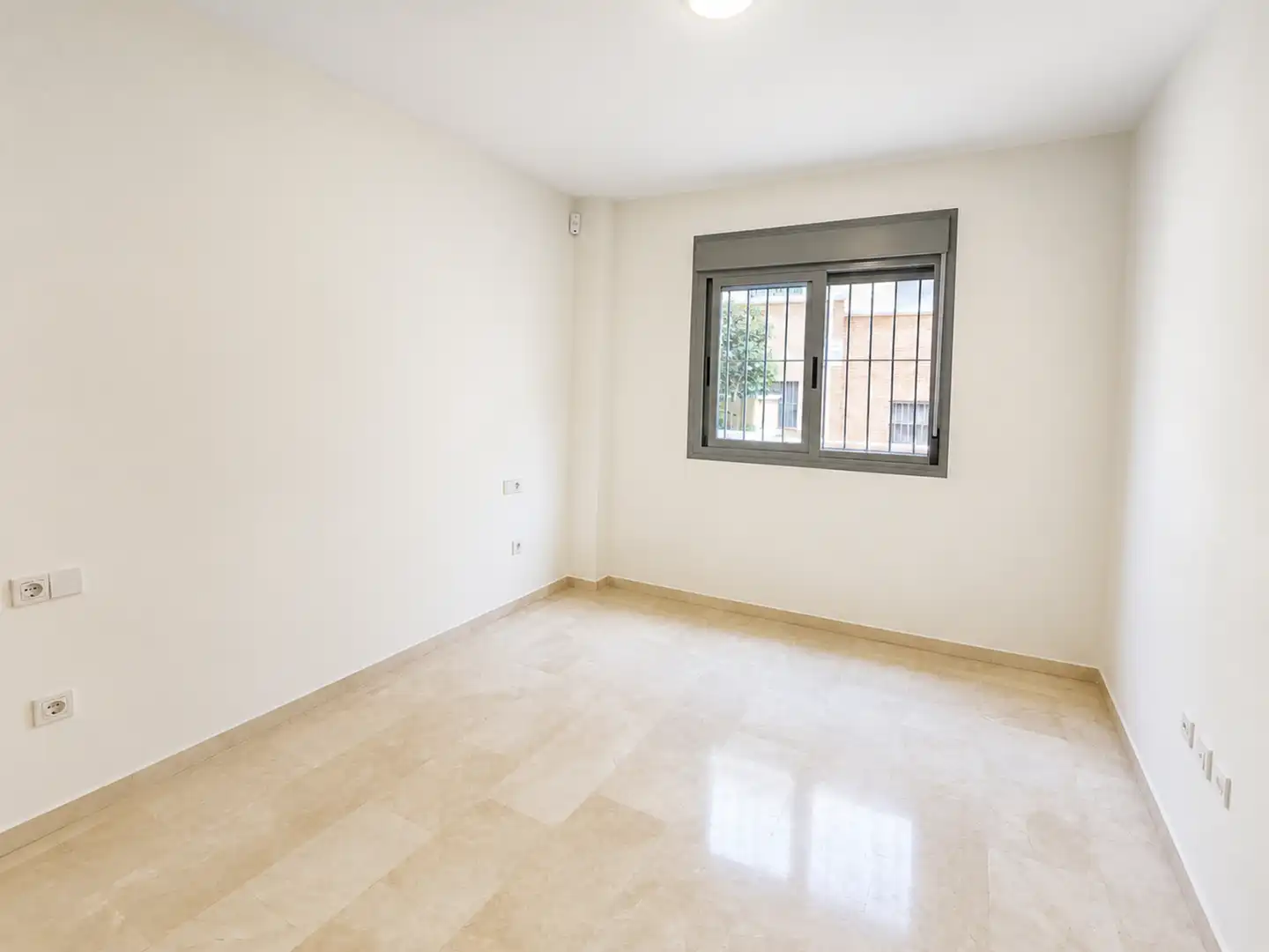 Bedroom of Apartments for sale in Marbella  with Air Conditioner, Terrace and Swimming Pool