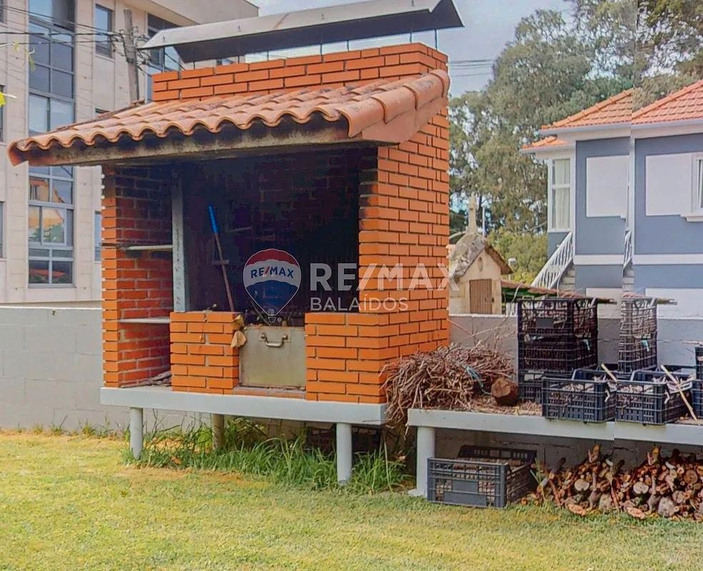 Vista exterior de Casa o xalet en venda en Vigo  amb Calefacció, Jardí privat i Terrassa