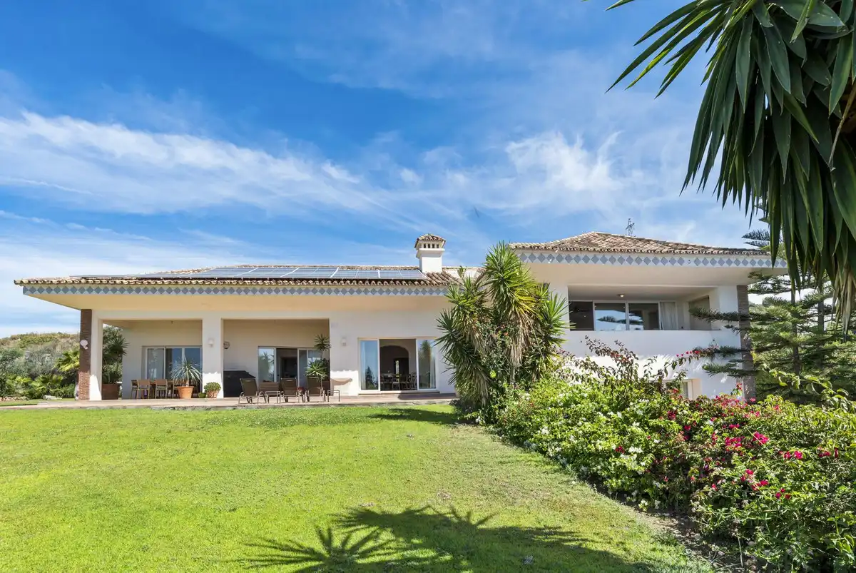 Jardí de Casa o xalet en venda en Benahavís amb Aire condicionat, Jardí privat i Terrassa