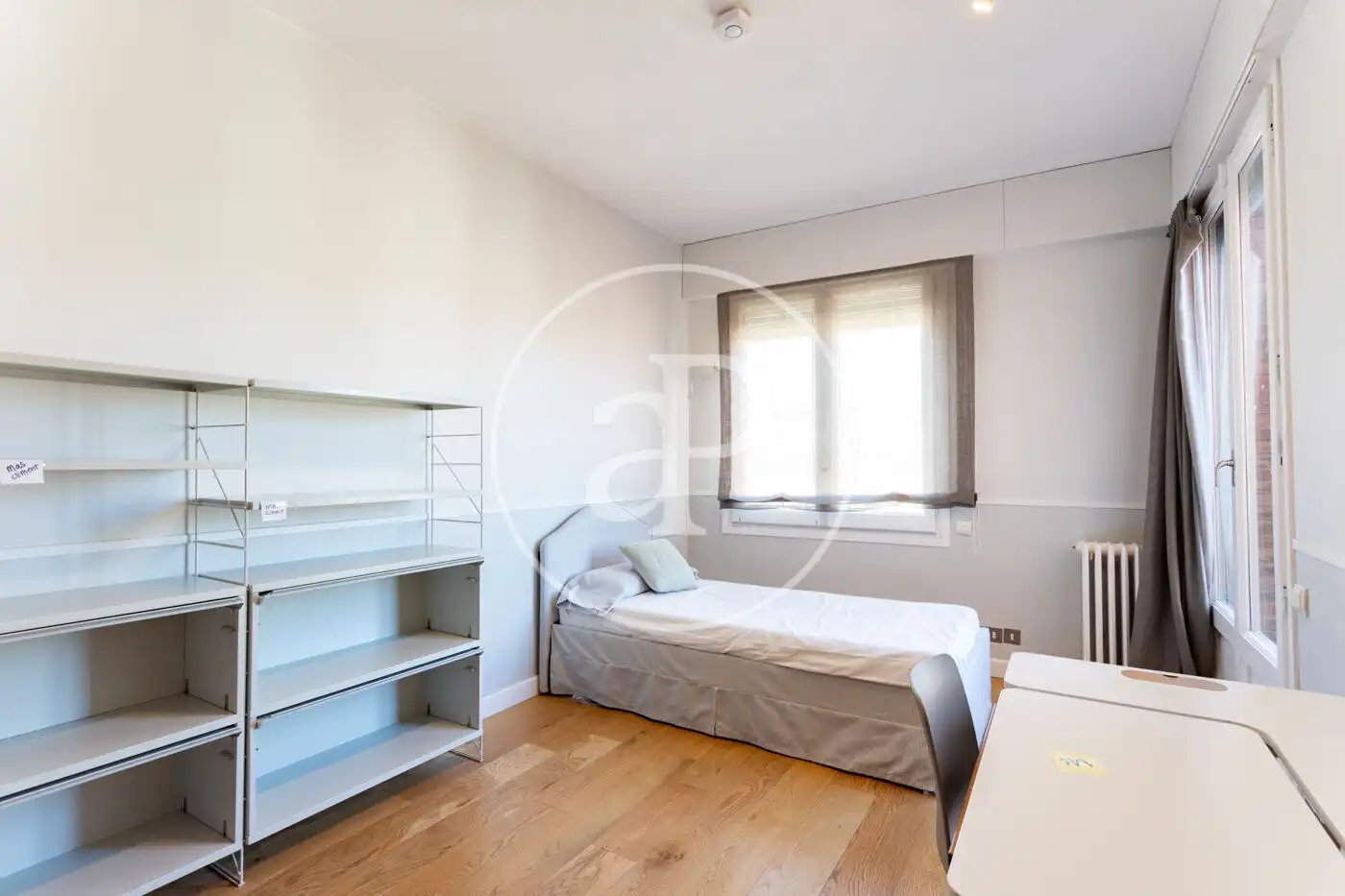 Schlafzimmer von Dachboden zur Miete in Barcelona mit Klimaanlage, Heizung und Terrasse