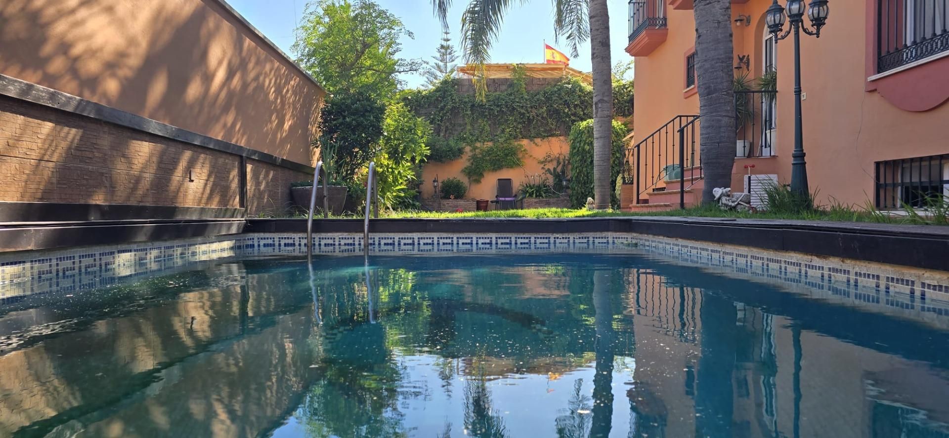 Swimming pool of Single-family semi-detached for sale in Marbella  with Air Conditioner, Heating and Private garden