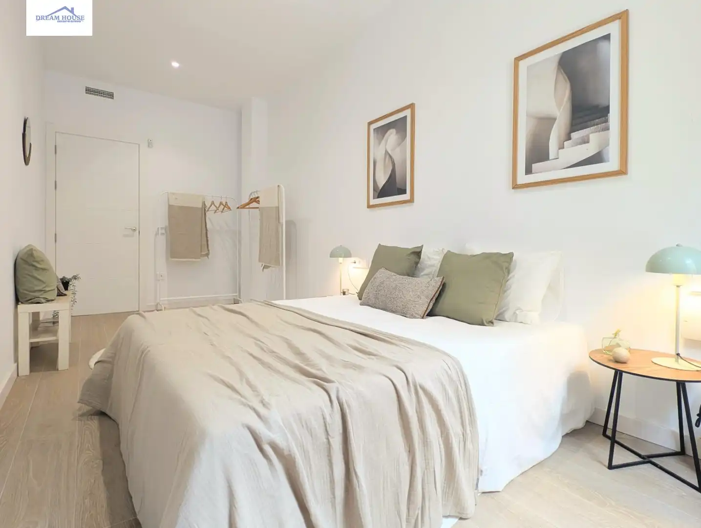 Habitación de Planta baja en venta en Mataró con Aire acondicionado, Calefacción y Terraza