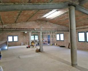 Industrial buildings to rent in Forallac
