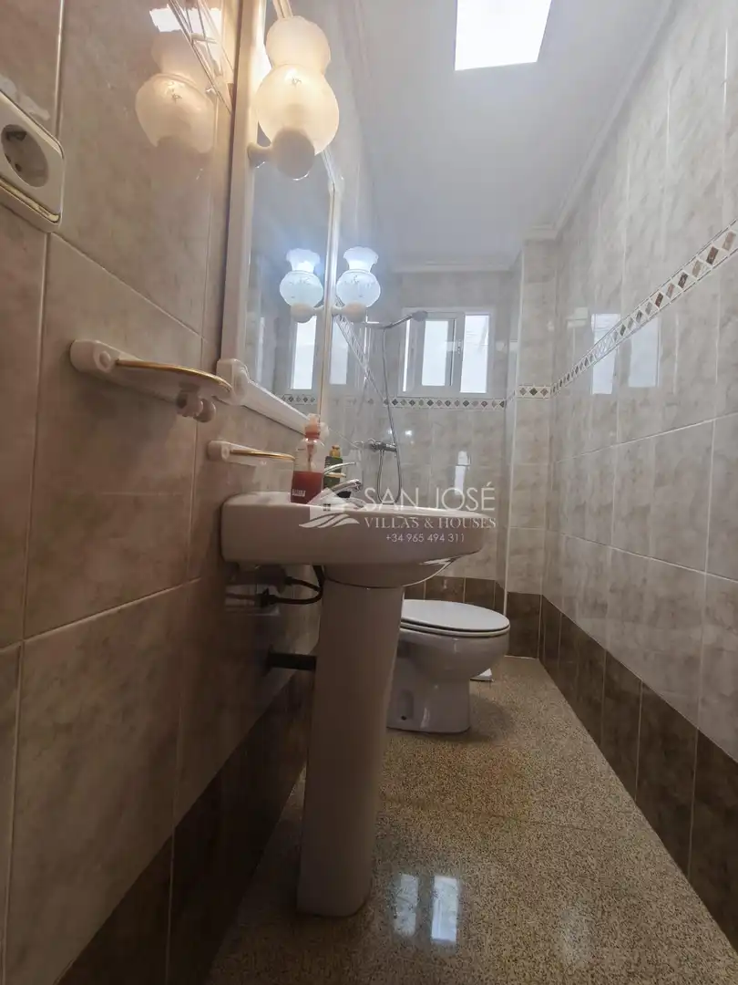 Baño de Casa o chalet en venta en Aspe con Terraza, Trastero y Amueblado