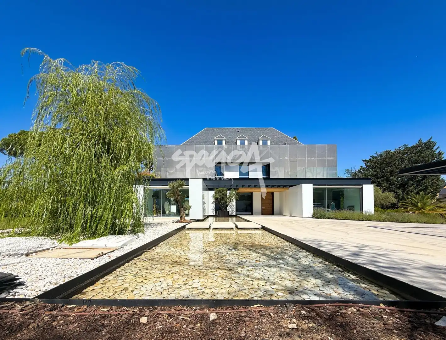 Vista exterior de Casa o chalet en venta en Pozuelo de Alarcón con Aire acondicionado, Calefacción y Jardín privado