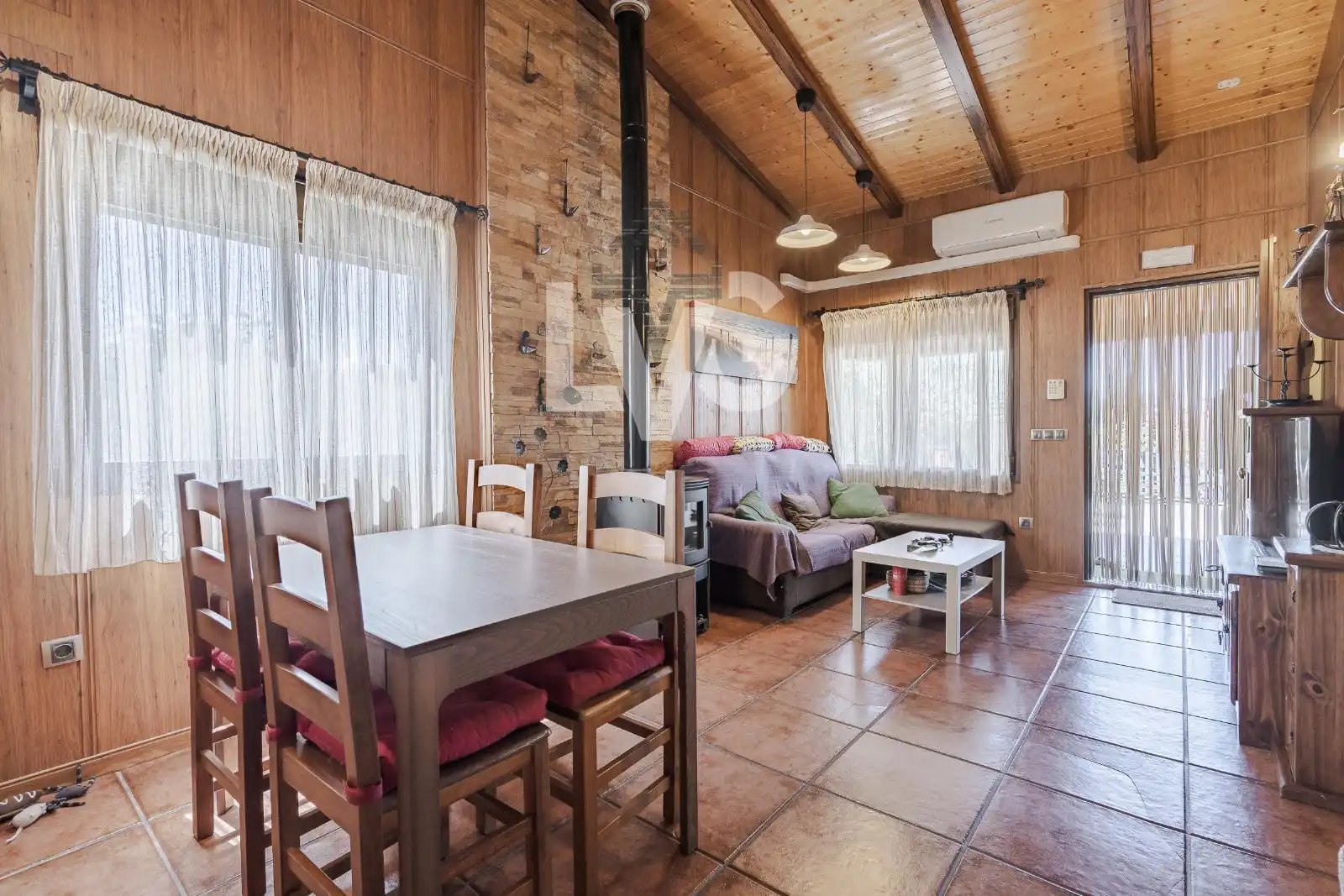 Wohnzimmer von Haus oder Chalet zum Verkauf in Valdetorres de Jarama mit Klimaanlage, Heizung und Privatgarten
