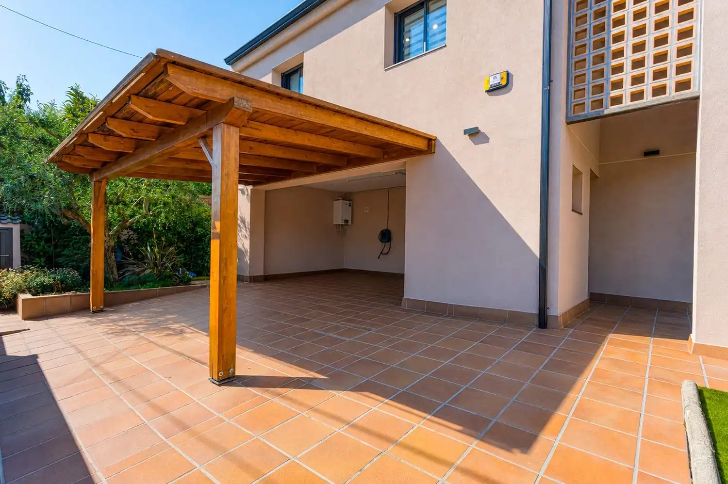 Terrassa de Casa o xalet en venda en La Torre de Claramunt amb Jardí privat, Terrassa i Traster