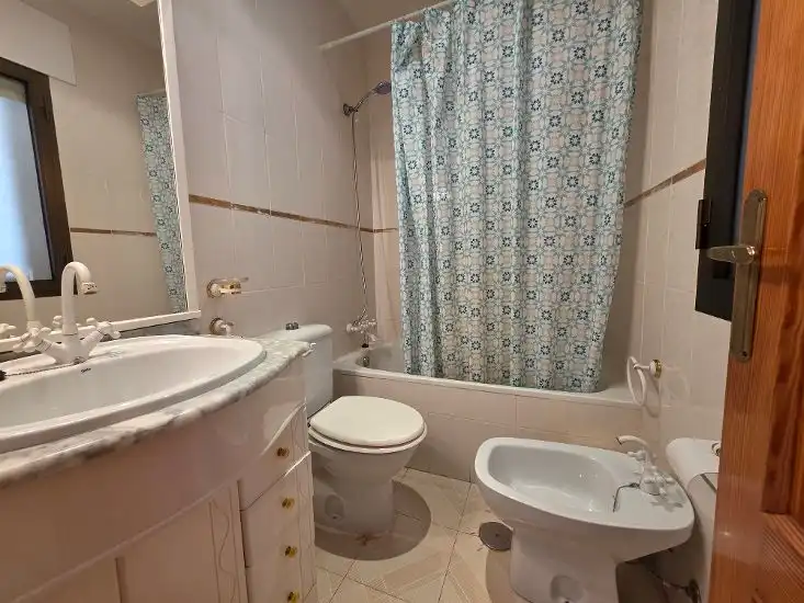 Bany de Casa adosada en venda en La Manga del Mar Menor amb Aire condicionat, Jardí privat i Terrassa