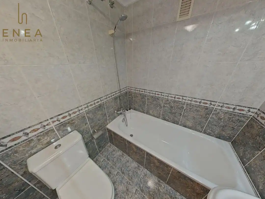 Baño de Piso en venta en Lakua-Bizkarra