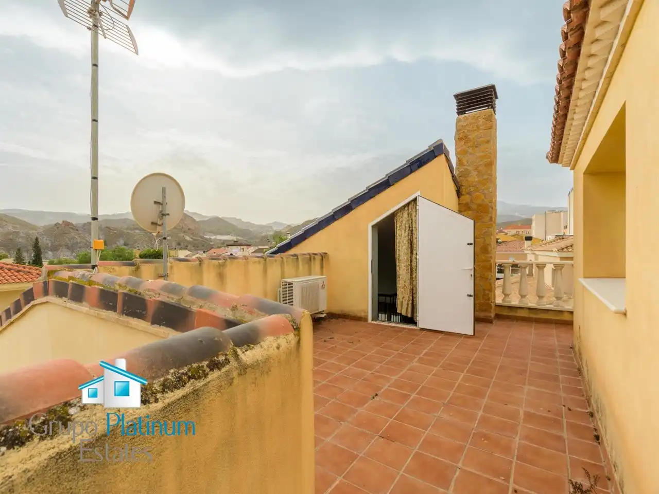 Vista exterior de Casa o chalet en venta en Olula del Río con Aire acondicionado, Calefacción y Jardín privado