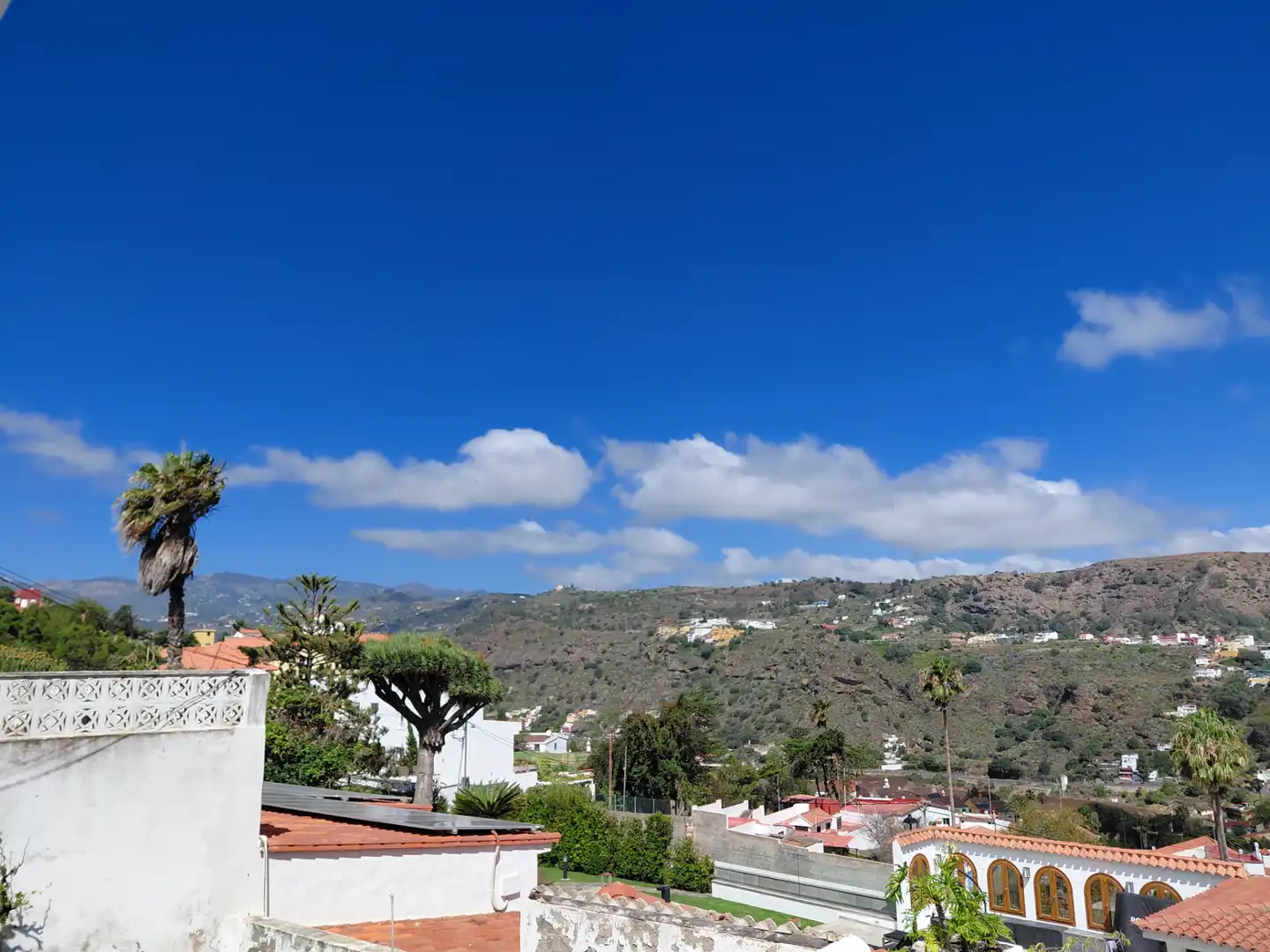 Vista exterior de Casa adosada de alquiler en Santa Brígida con Jardín privado, Amueblado y Horno