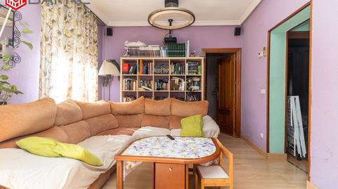 Foto 4 de Piso en venta en Calle de Antonio Salvador, Almendrales,  Madrid Capital