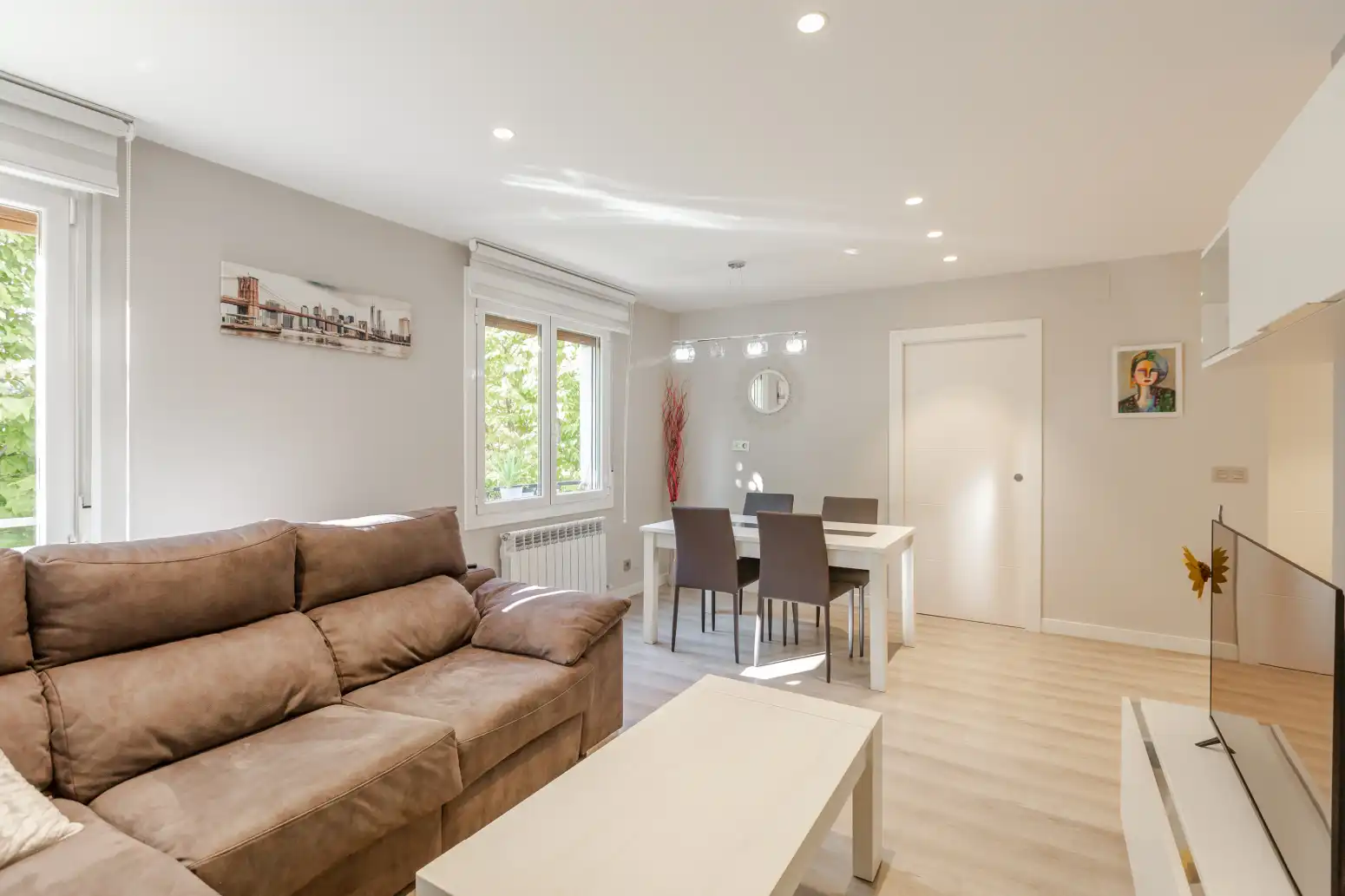 Sala d'estar de Pis en venda en  Pamplona / Iruña amb Calefacció, Parquet i Traster