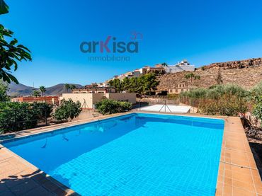 Casa rustica con piscina in vendita a Berja
