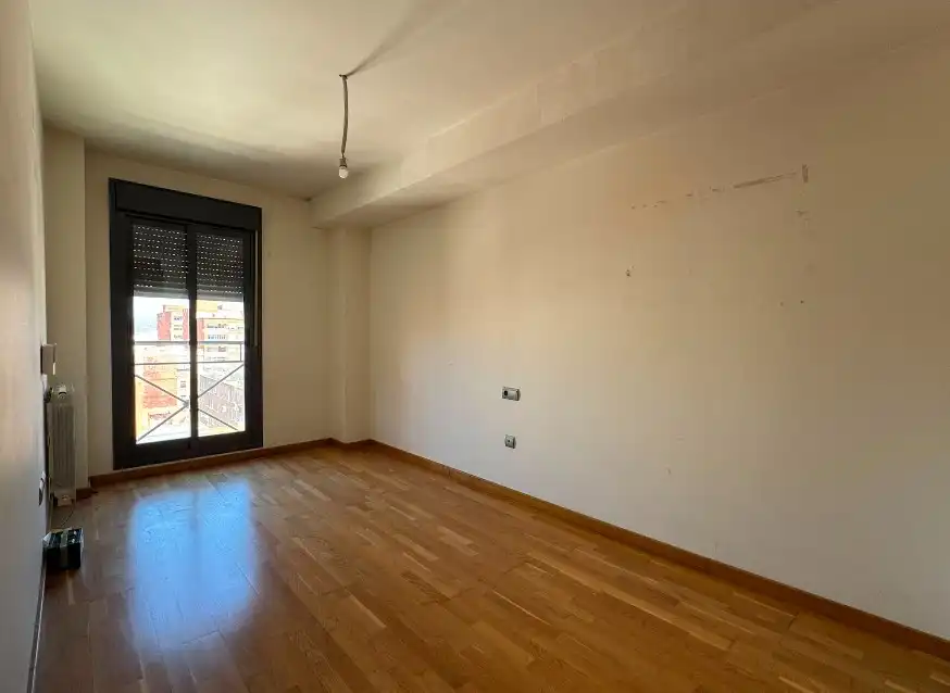 Dormitori de Pis en venda en Castellón de la Plana / Castelló de la Plana amb Aire condicionat, Calefacció i Parquet