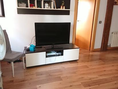 Living room of Apartment for sale in  Logroño  with Parquet flooring, Furnished and Oven