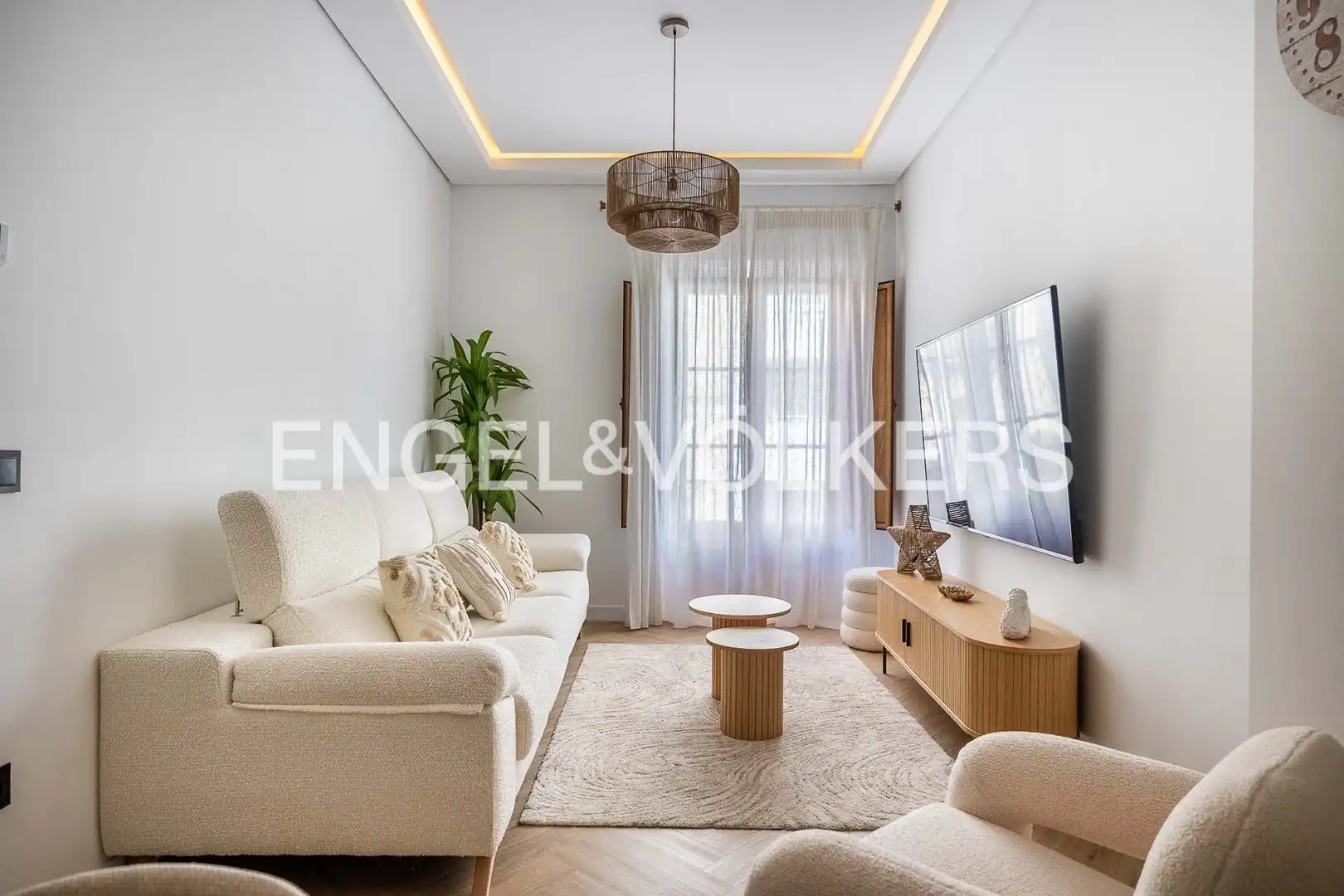 Living room of Flat for sale in  Sevilla Capital  with Heating
