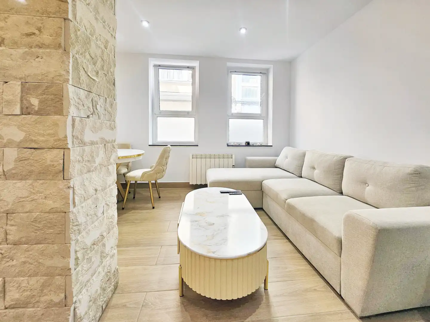 Sala de estar de Planta baja en venta en A Coruña Capital  con Calefacción, Amueblado y Horno