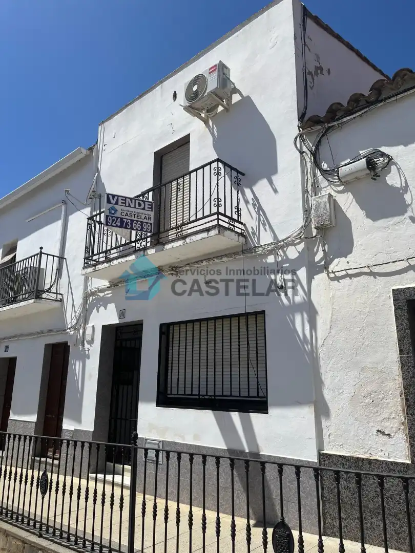 Vista exterior de Casa adosada en venta en Barcarrota con Amueblado