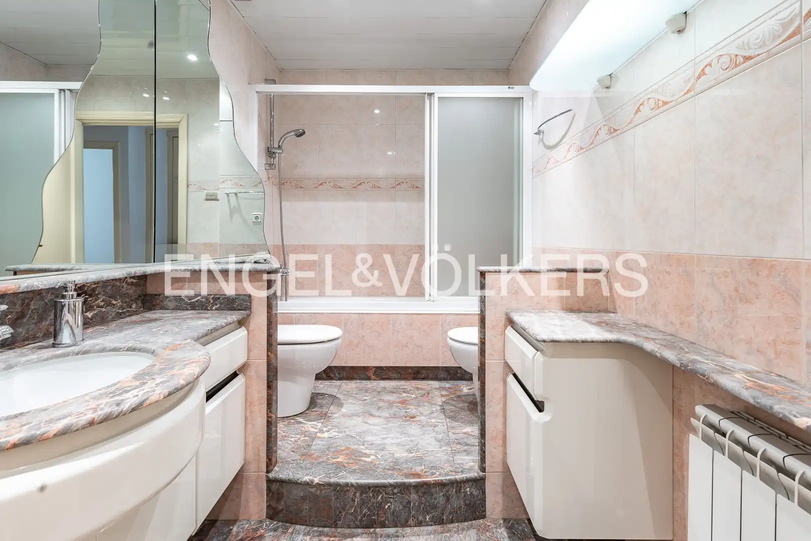 Baño de Piso en venta en Barcelona con Aire acondicionado, Calefacción y Terraza