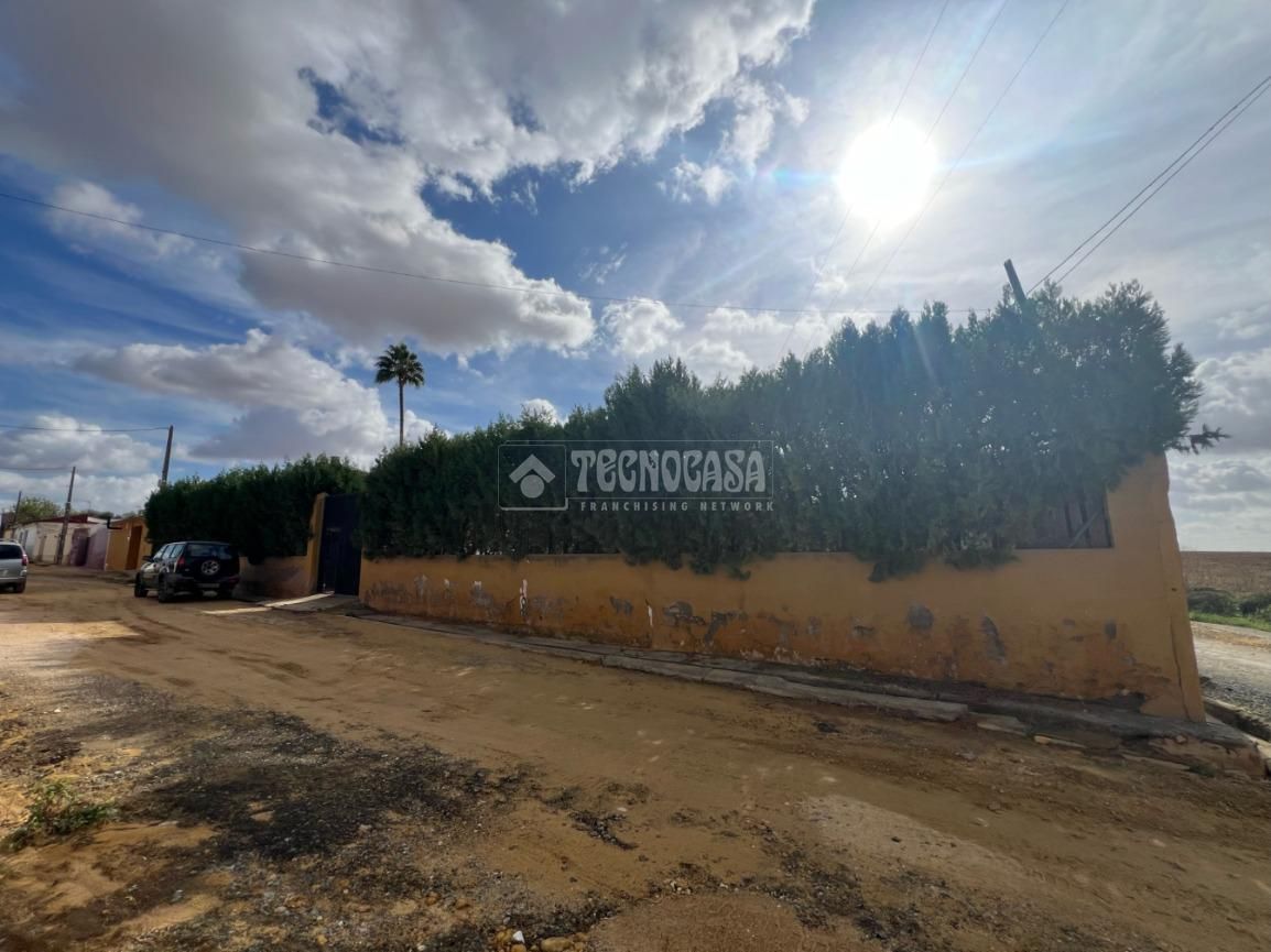 Country house for sale in Dos Hermanas  with Storage room