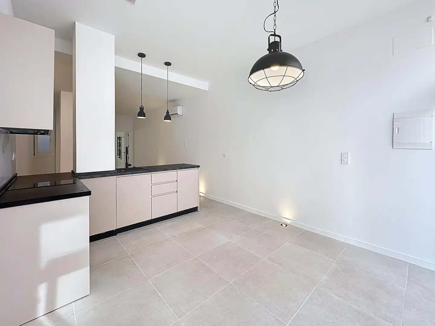 Bajo con ascensor en venta en Calle de Cartagena, imagen 4