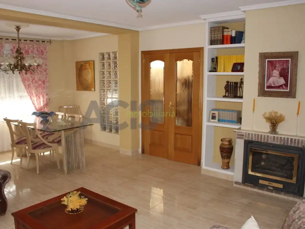 Casa o chalet en venta en Tous con Terraza y Piscina