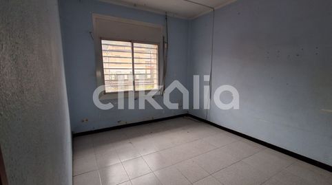 Foto 2 de Piso en venta en Font Pudenta, Montcada i Reixac