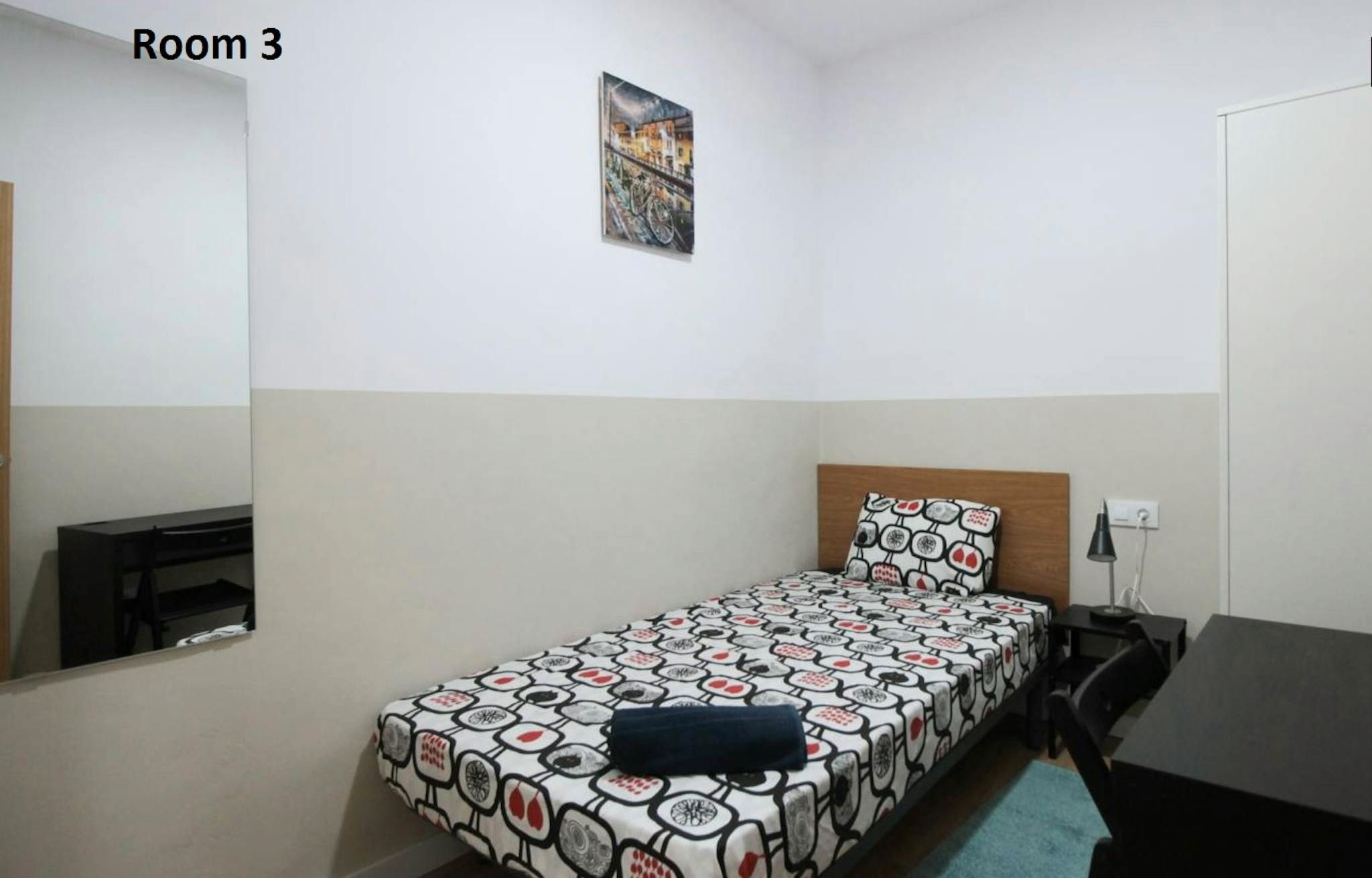 Bedroom of Flat to share in  Barcelona Capital  with Furnished and Washing machine