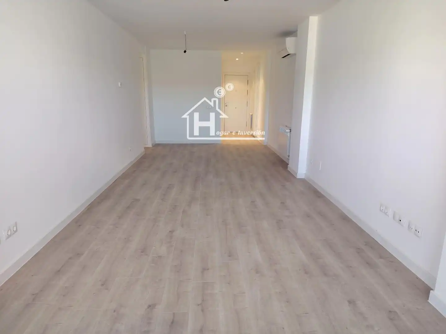 Parkplatz von Wohnung zur Miete in Guadalajara mit Klimaanlage, Heizung und Terrasse