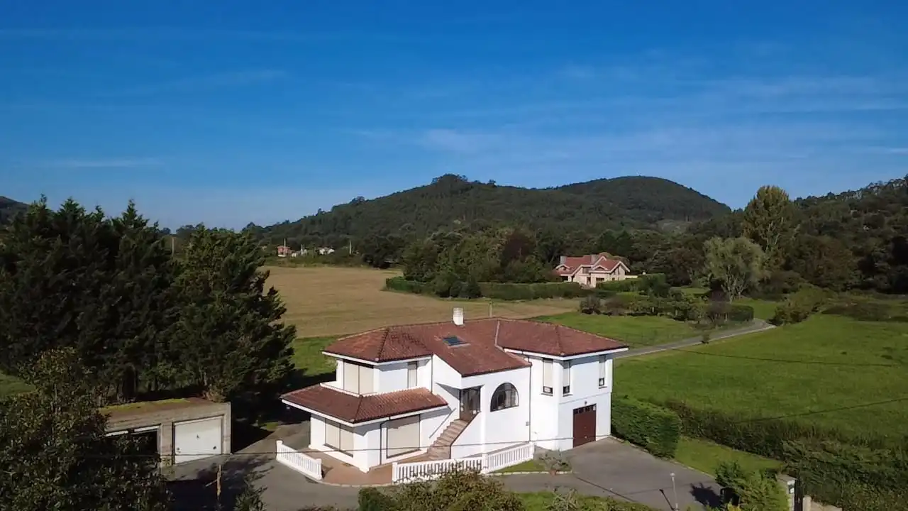 Vista exterior de Casa o chalet en venta en Arnuero con Calefacción, Terraza y Trastero