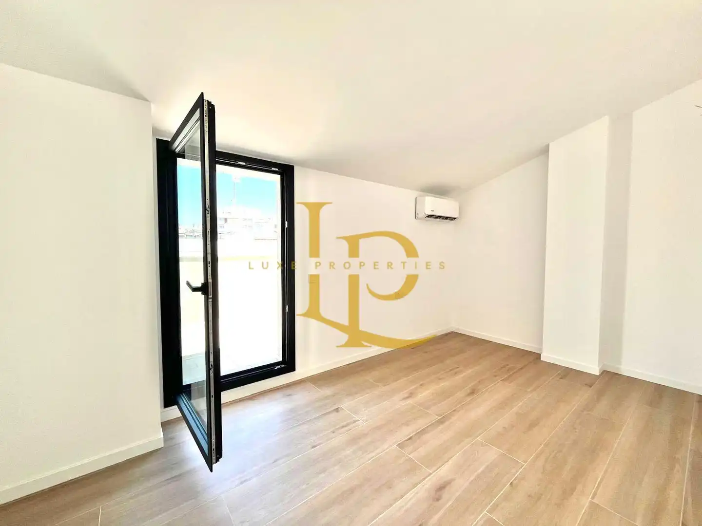 Dormitori de Dúplex en venda en Terrassa amb Aire condicionat, Calefacció i Parquet