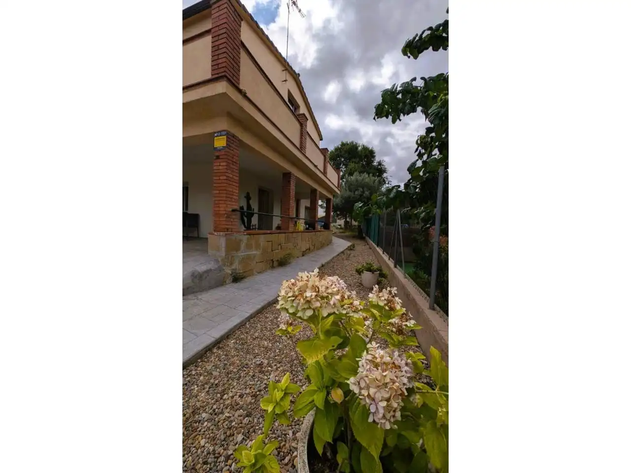 Vista exterior de Casa o xalet en venda en Viladecavalls amb Aire condicionat, Calefacció i Jardí privat
